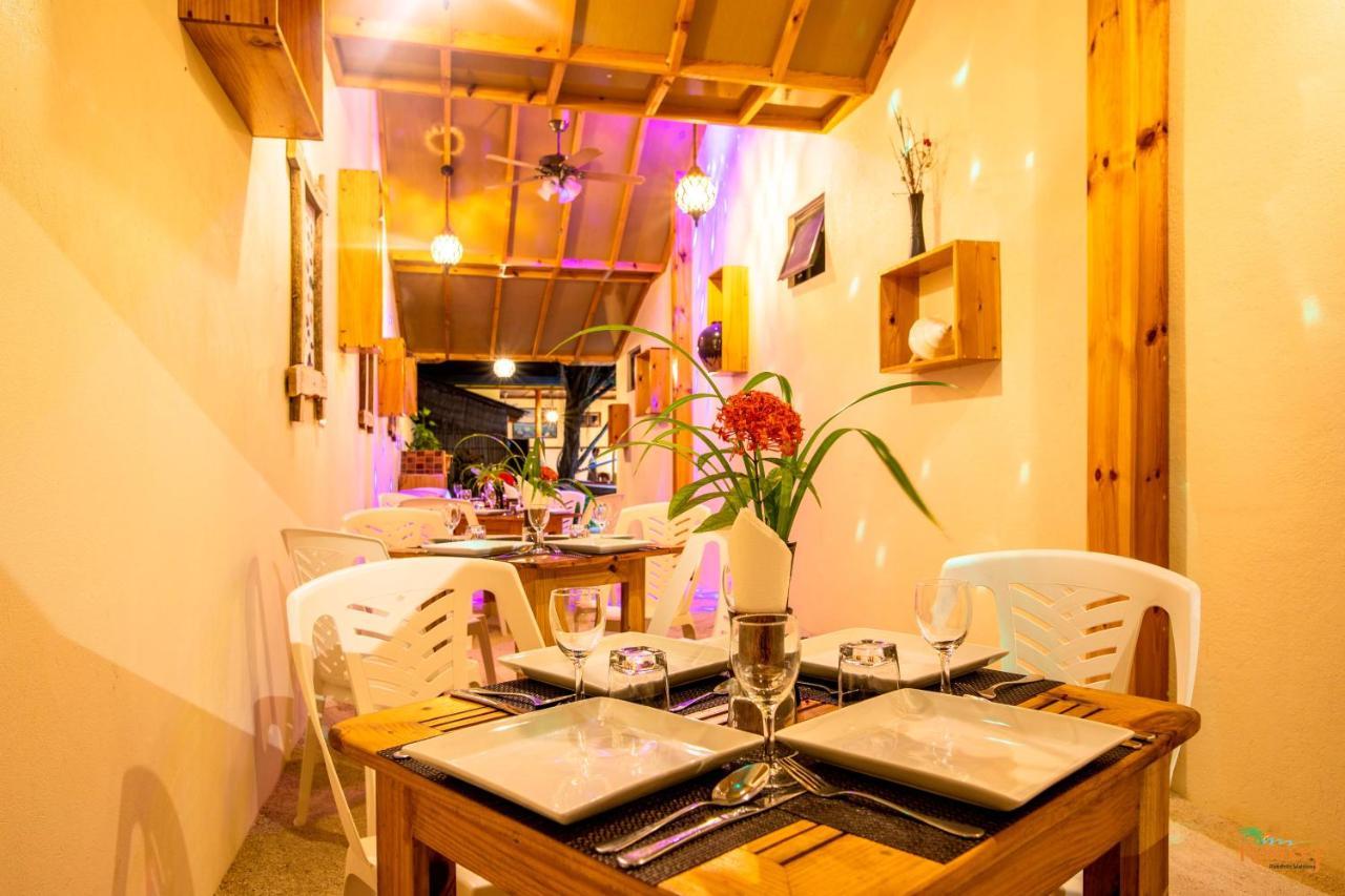 Rasreef Rasdhoo Maldives Hotel Bagian luar foto