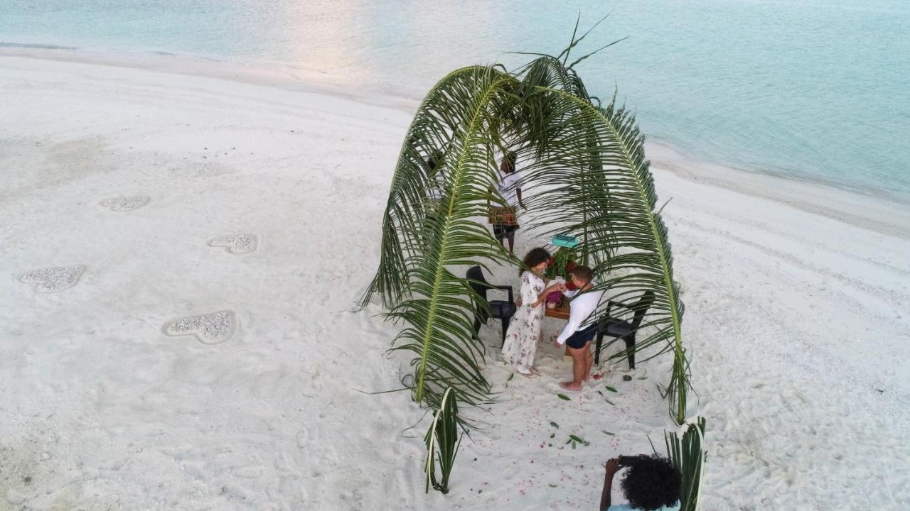 Rasreef Rasdhoo Maldives Hotel Bagian luar foto