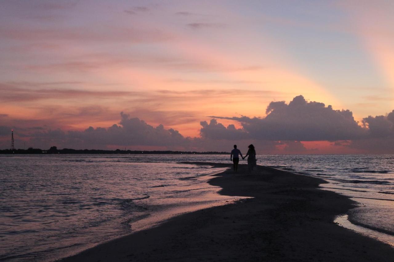 Rasreef Rasdhoo Maldives Hotel Bagian luar foto