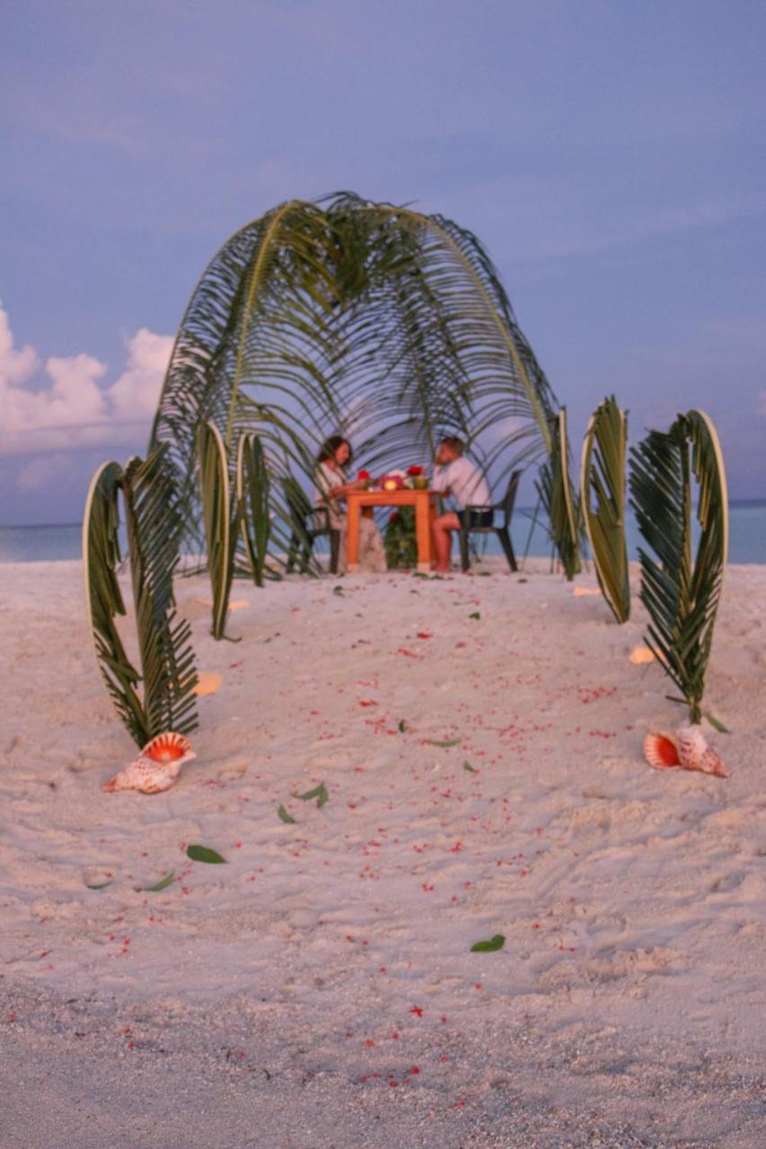 Rasreef Rasdhoo Maldives Hotel Bagian luar foto