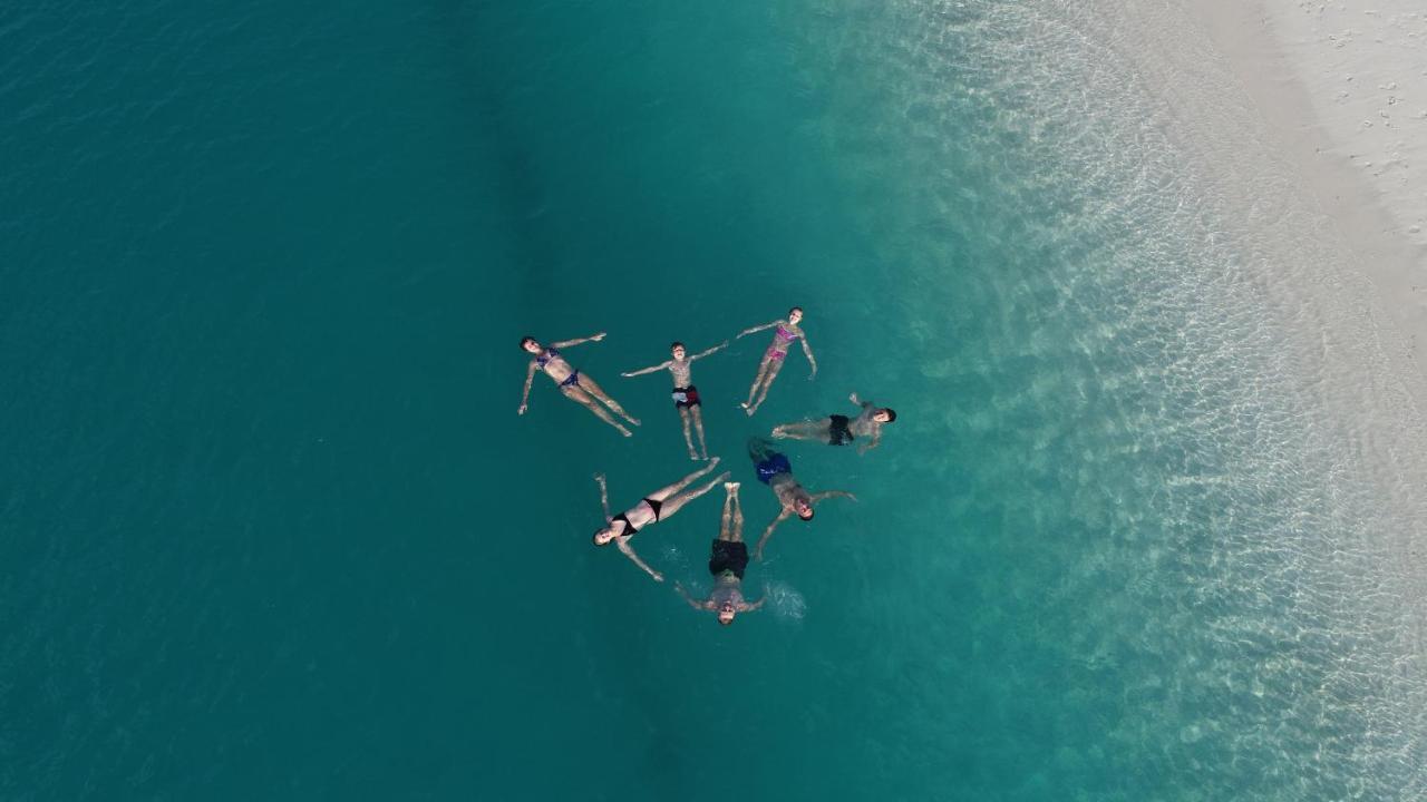 Rasreef Rasdhoo Maldives Hotel Bagian luar foto